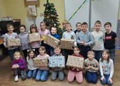 Krabice od bot a Ježíškova vnoučata